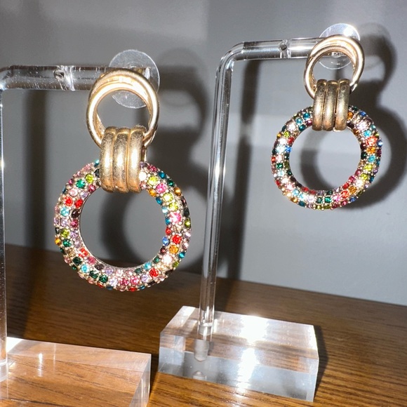 Multicolored rhinestone and gold earrings - Picture 4 of 8